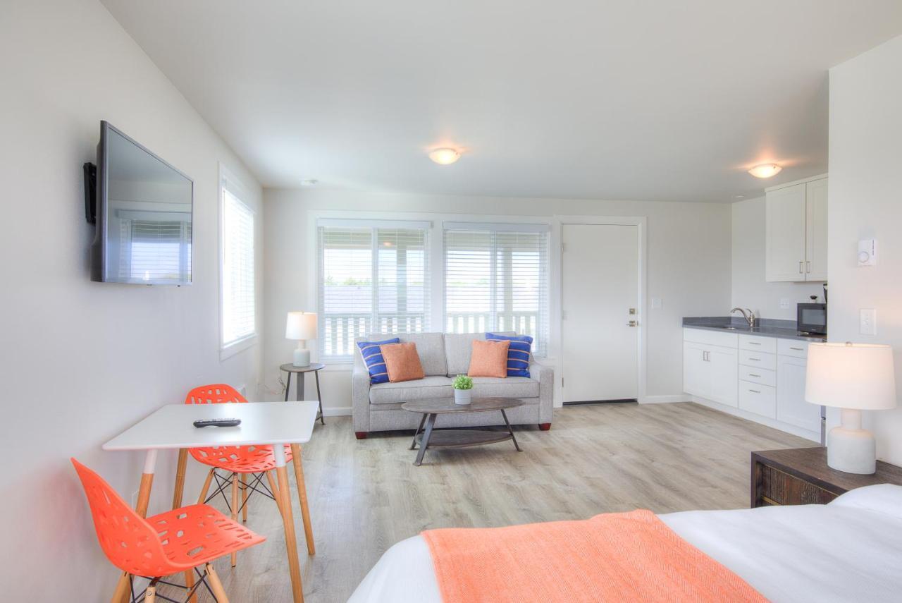 Ocean Shores Resort (Adults Only) Екстериор снимка
